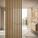 bagno-moderno-mobile-sospeso-legno-specchio-geometrico